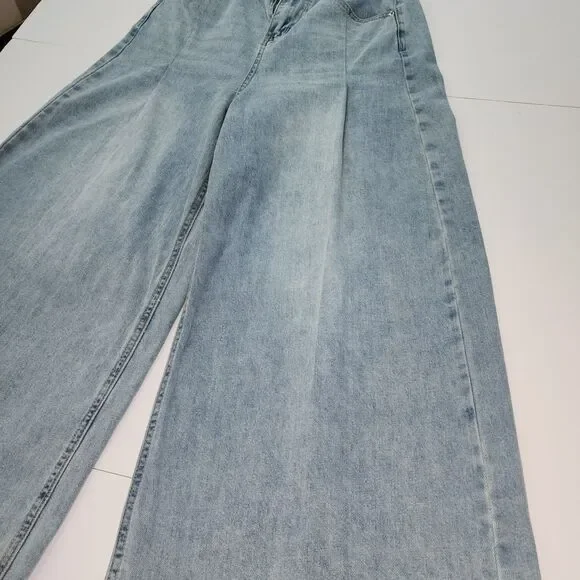 Women's Extra Wide Leg High Rise Front Pleated Jeans - Picture 6 of 12